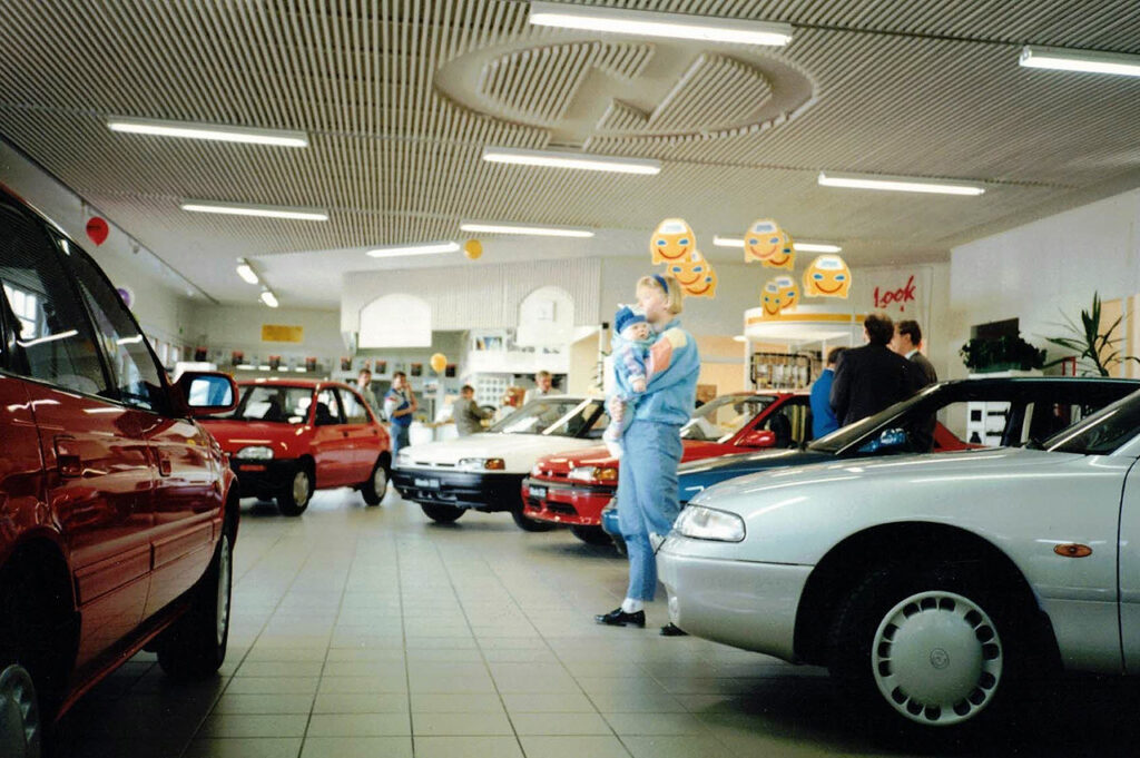 Vuonna 1992 Mazda- merkkiedustus.